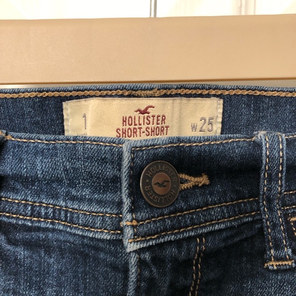 Hollister short-short - Picture 3 of 3